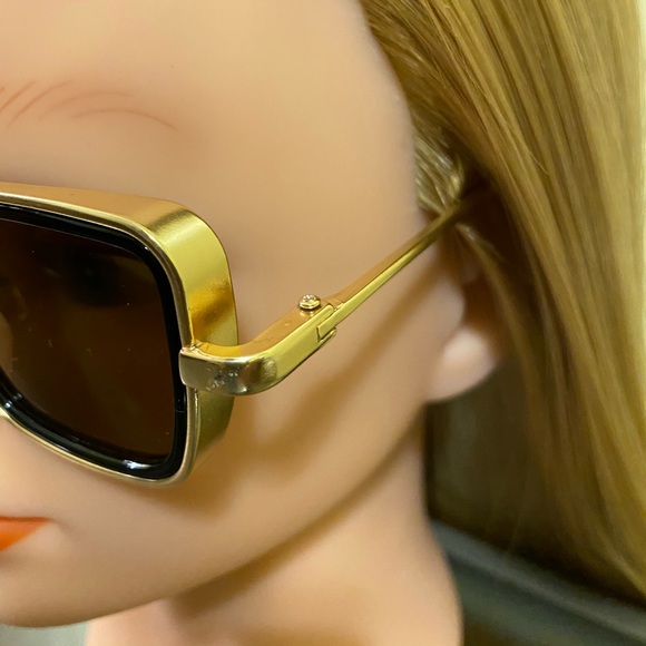 Brown & Gold TV Star Sunglasses - Picture 4 of 4